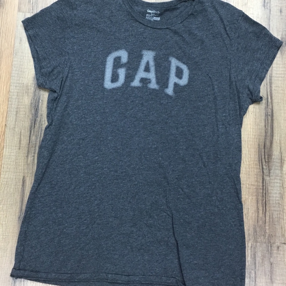 Gap T-shirt
