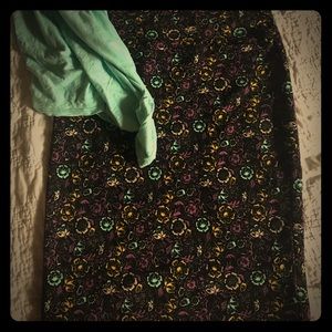 Floral Cassie with Dark Background - Never Worn!