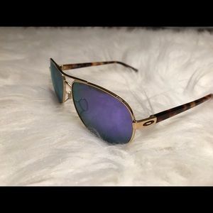 Oakley feedbacks w/ polarized violet lenses