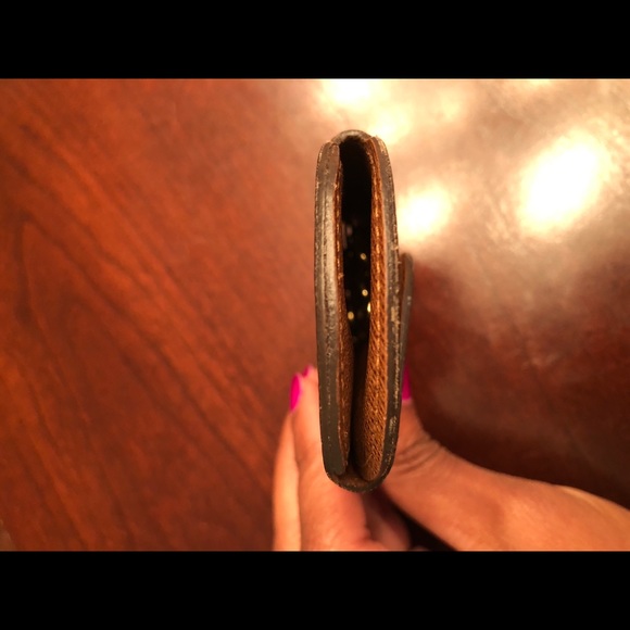 💯Authentic Louis Vuitton Round 4 Key Holder - Picture 4 of 8