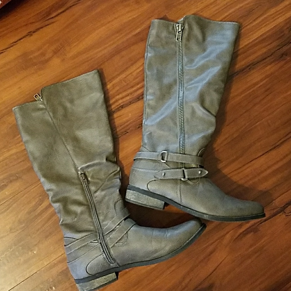 Gray boots