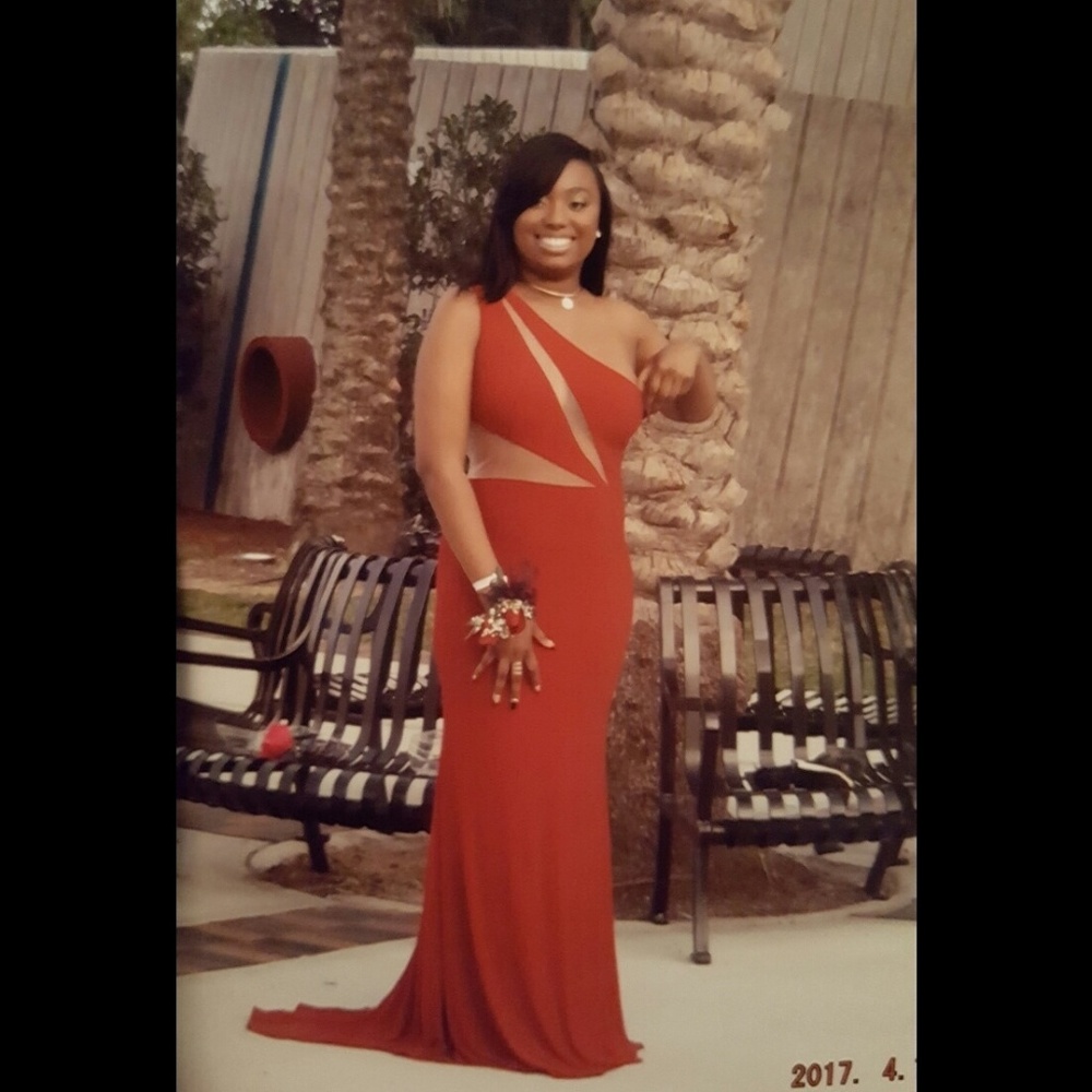 Red prom dress