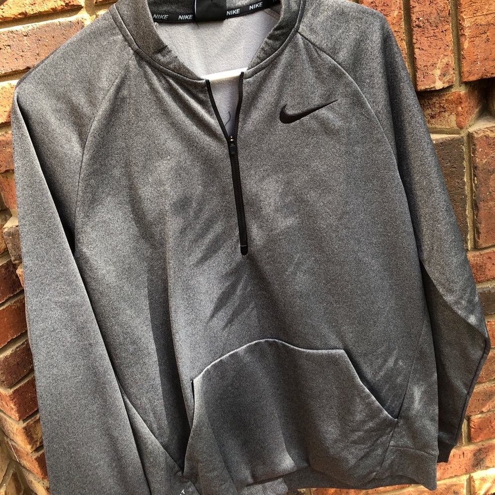 Men’s medium Nike sweatshirt