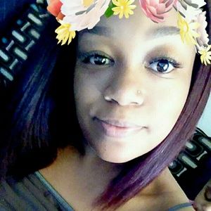 Meet your Posher, Deidra