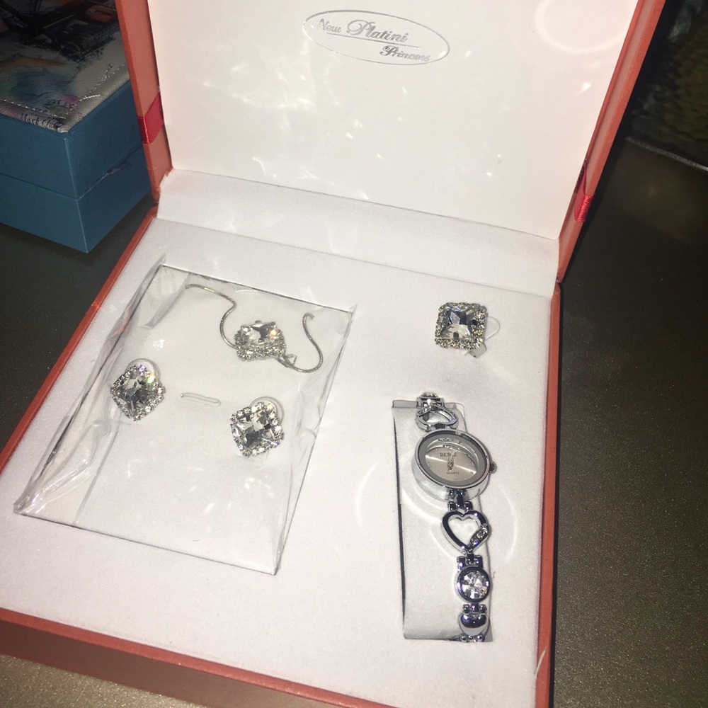 Negotiable price for wedding set!