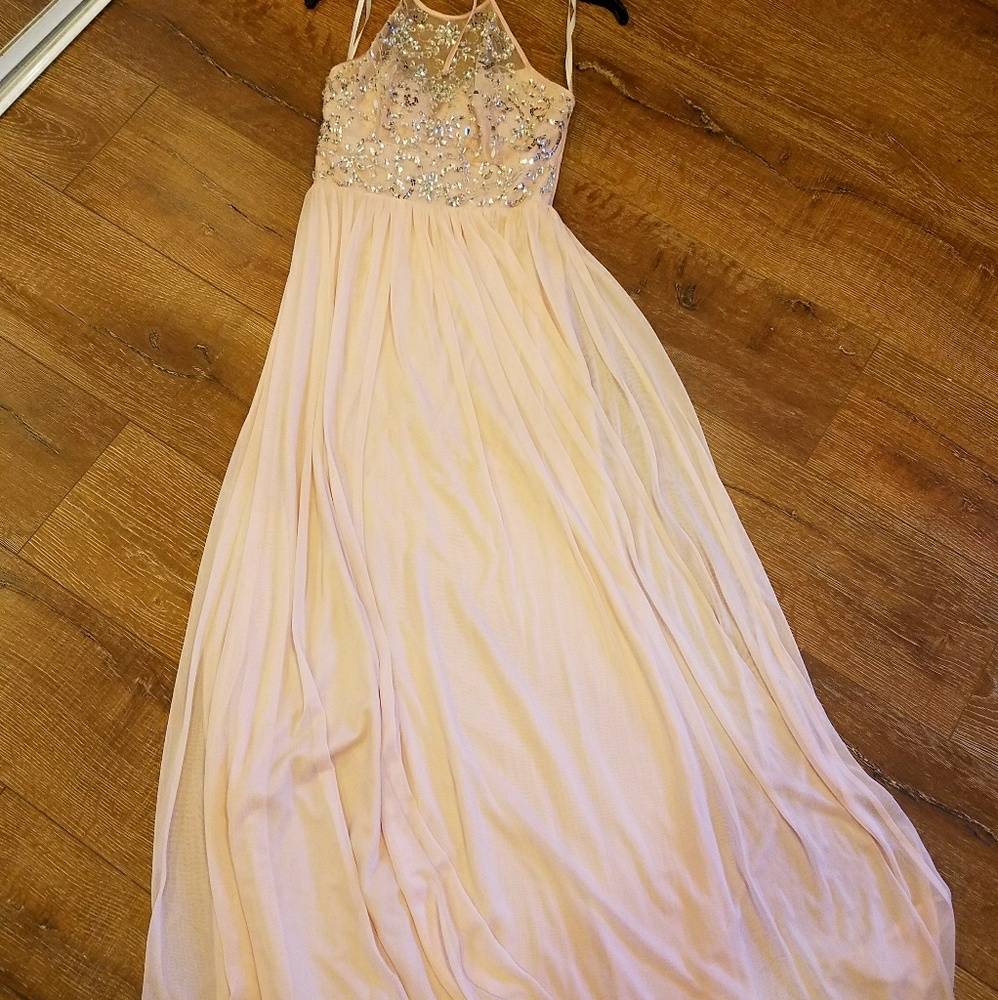Worn once for wedding.
