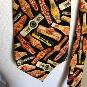 Silk tie with cigar design