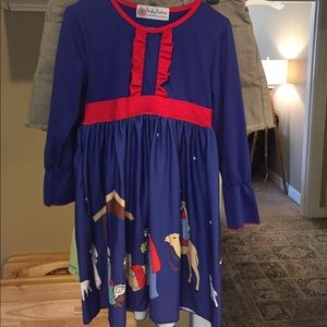 Nativity scene dress never worn sz 6-8