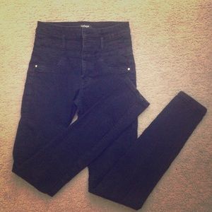 High waisted jeans