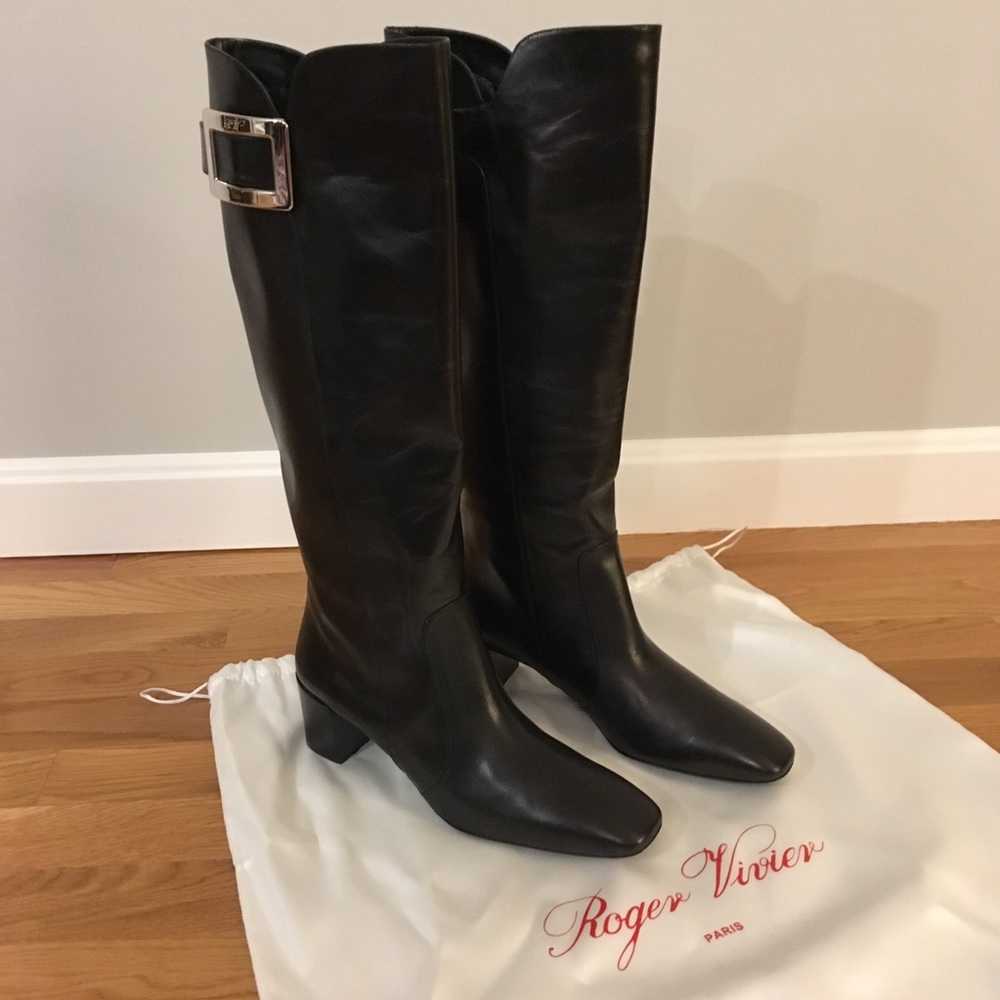 NWOT Roger Vivier square toed knee high boots.