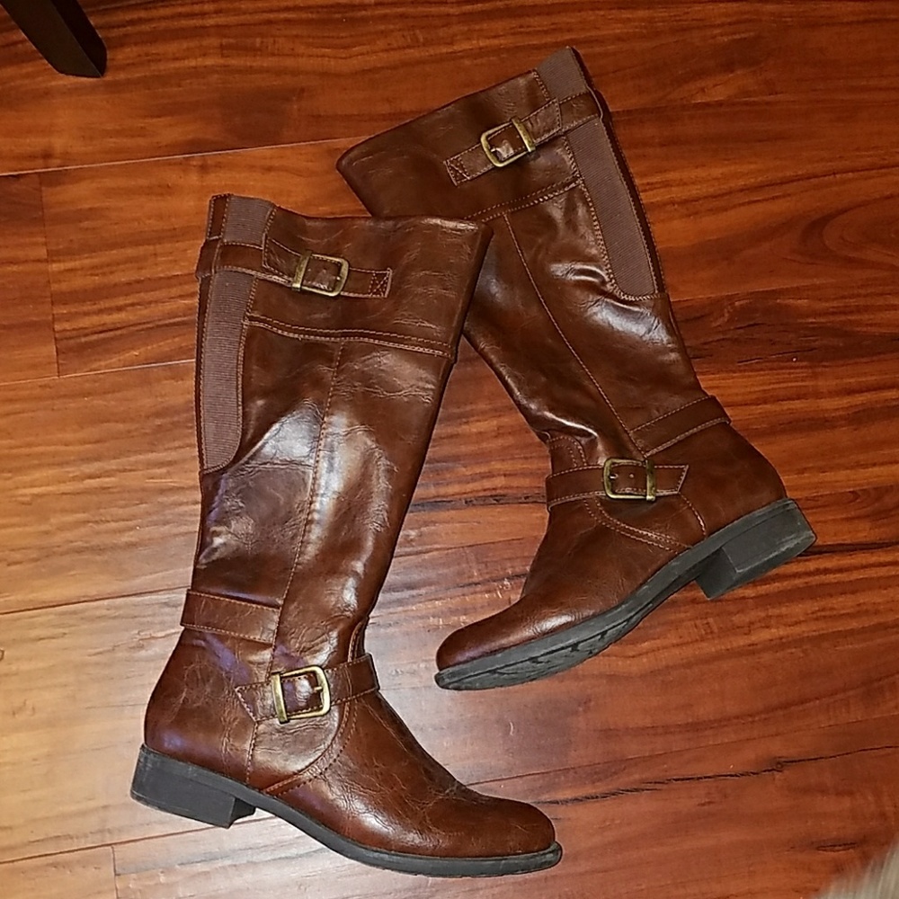 Brown boots