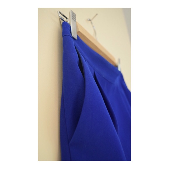 CLUB MONACO Tulip Skirt in Royal Blue | Size 0 - Picture 5 of 8