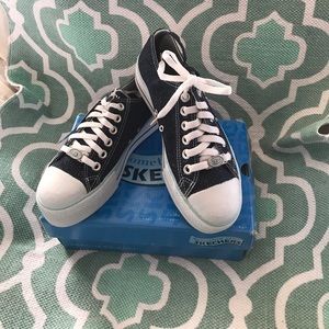 Sketchers platform sneakers 8M