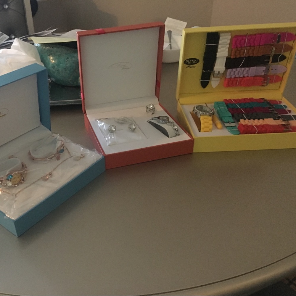 Bundle Christmas gifts! Negotiable price