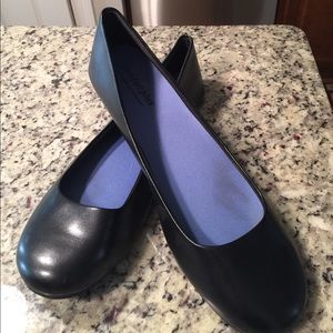 Black flats, faux leather