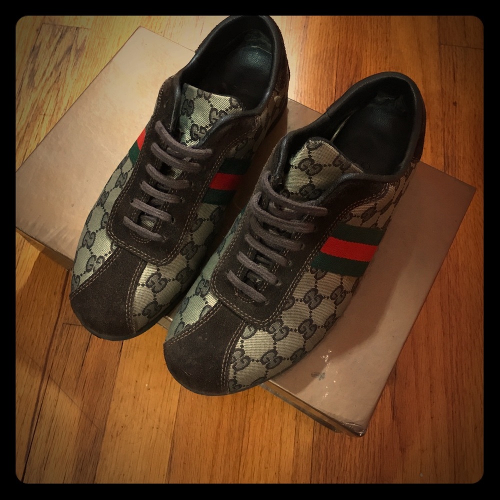 Women’s Classic Gucci Sneakers