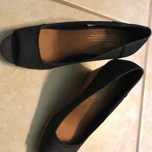 Toms Black Denim Wedge Size 8