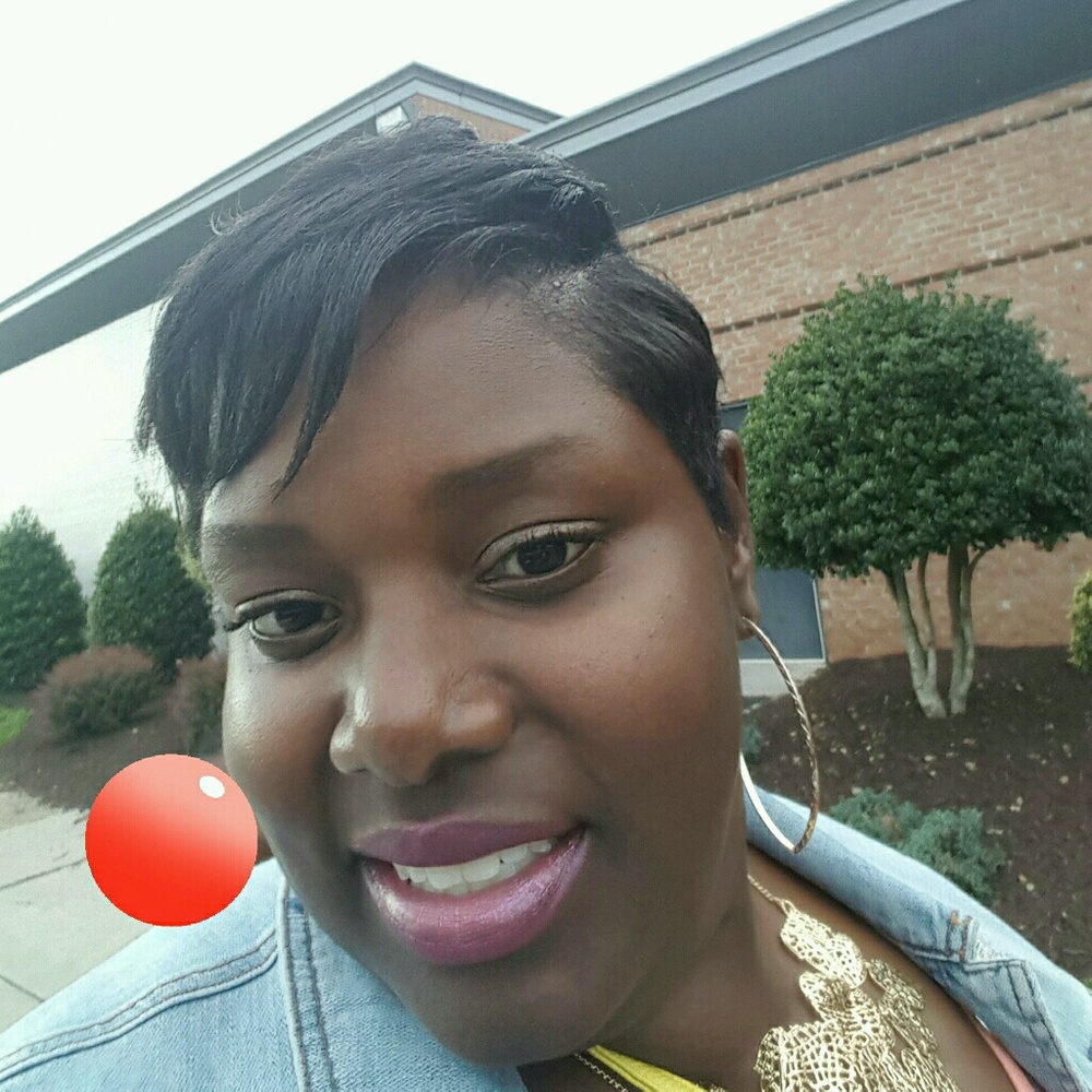 Meet your Posher, Courtney