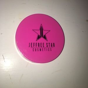 Jeffree star highlighter