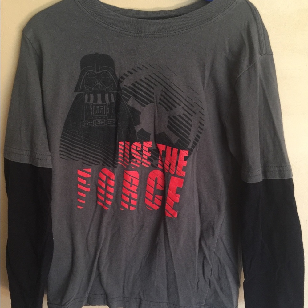 Boys size 5 long sleeve tops
