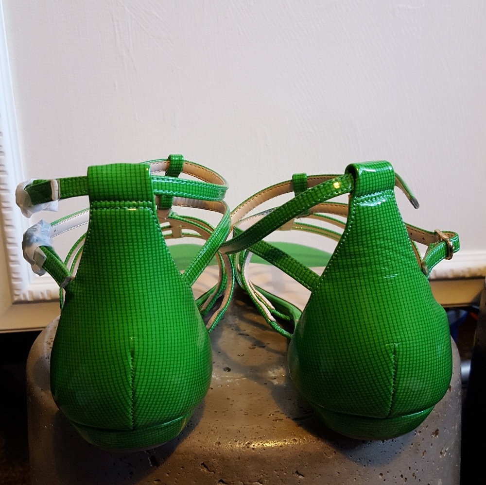 NINE WEST Green gladiator sandals