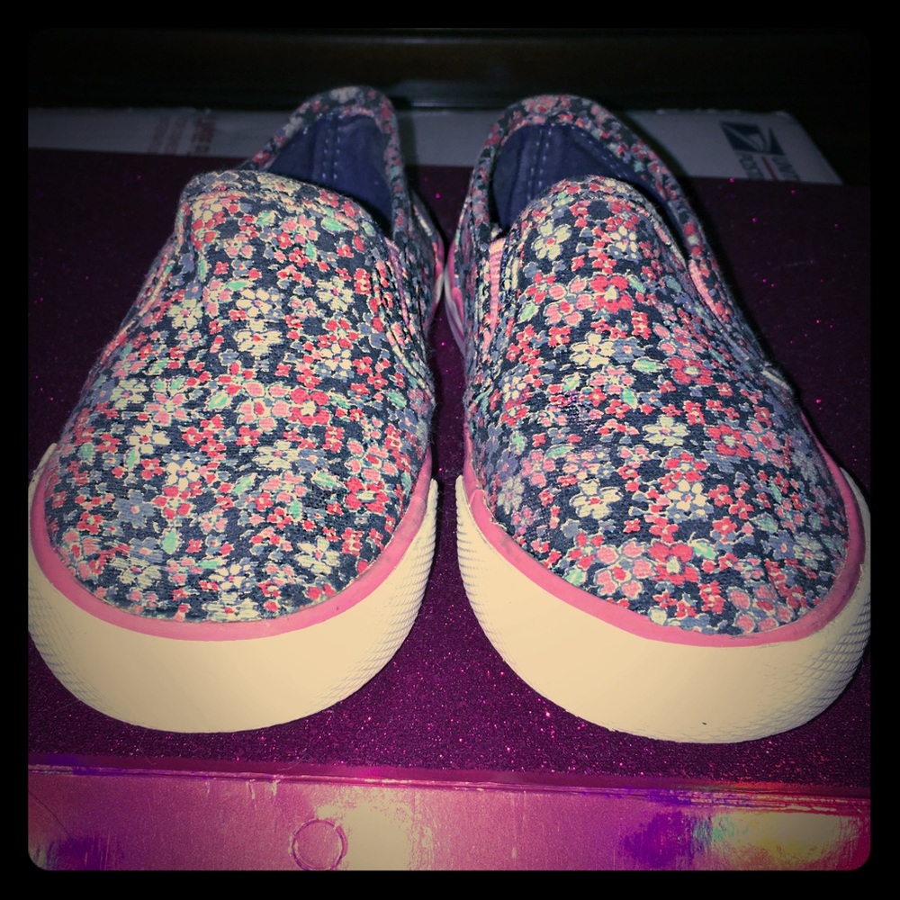 Girls Size 9 Slip Ons