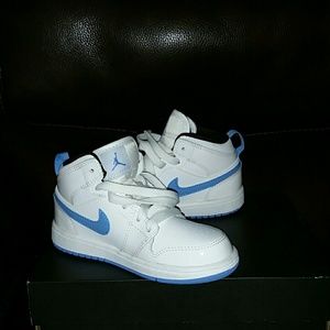 **BRAND NEW** NIKE JORDANS