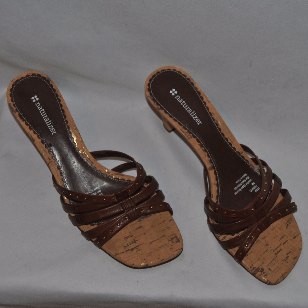 Naturalizer brown leather sandals