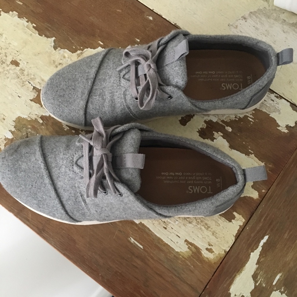 Toms size 8 grey