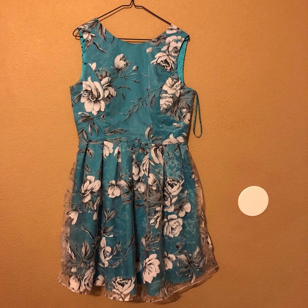 Chi Chi London Midi