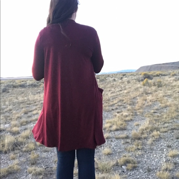 << Burgundy Perfect Cardigan >> - Picture 5 of 5