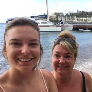 Meet your Posher, Denise