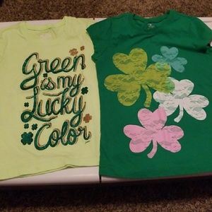 2 girl tees 🍀