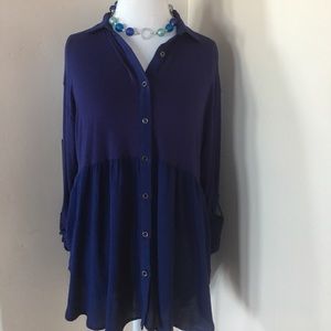 Everleigh Navy Blouse Hi/Lo by Anthropology Everleigh Navy Blouse Hi/Lo by Anthropology