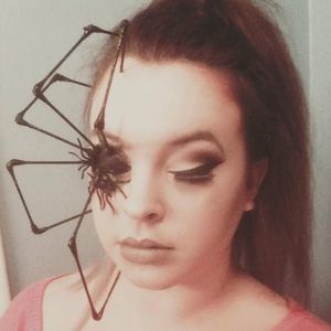 Meet your Posher, Hayley