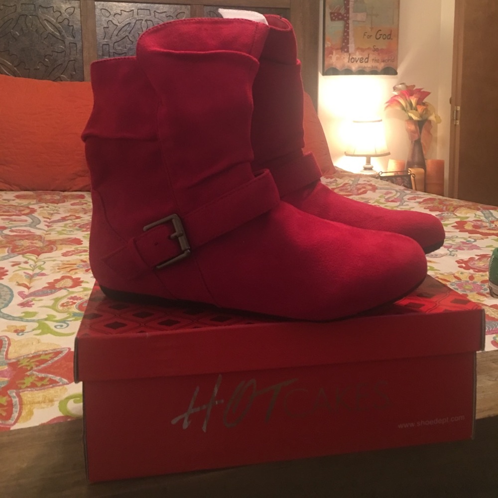 Hot Cakes suede ankle boots