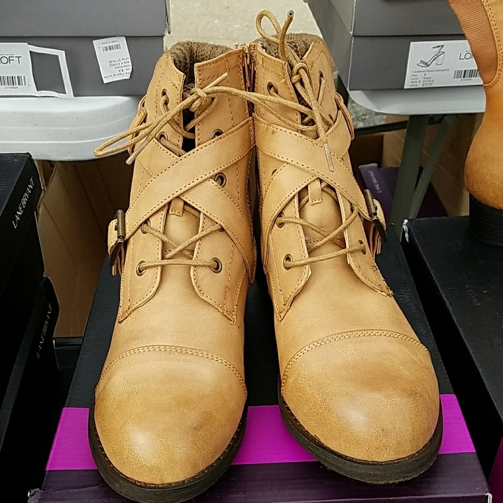 LANE BRYANT BOOTS - Picture 3 of 5