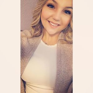 Meet your Posher, Alyssa