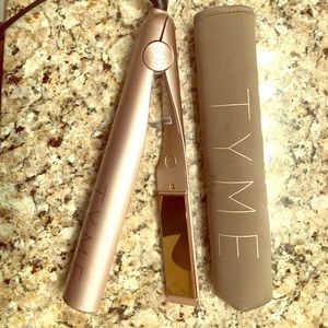 Tyme - 2 in 1 Curling Iron and Straightener.