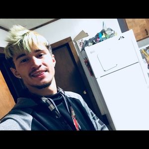 Meet your Posher, Adam