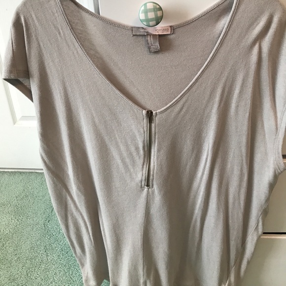 Grey Top - Picture 2 of 4