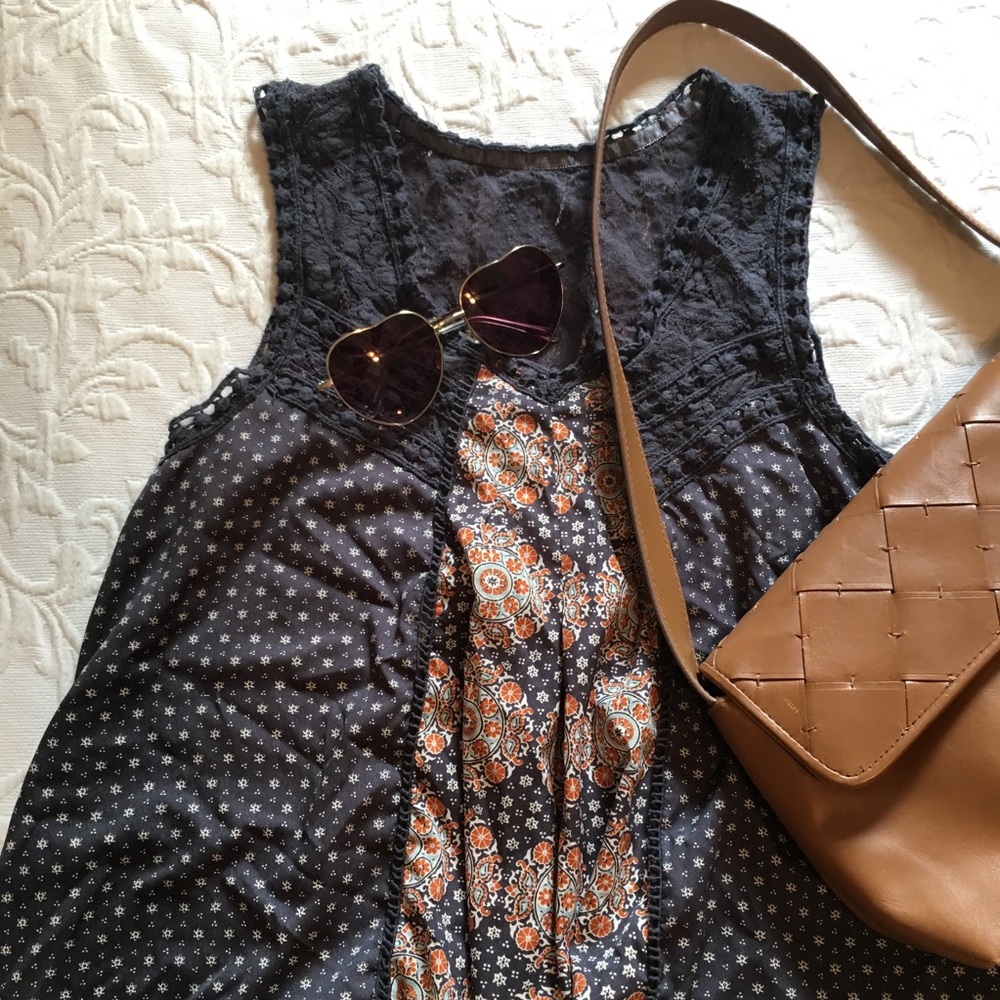 Floral print lacy blouse