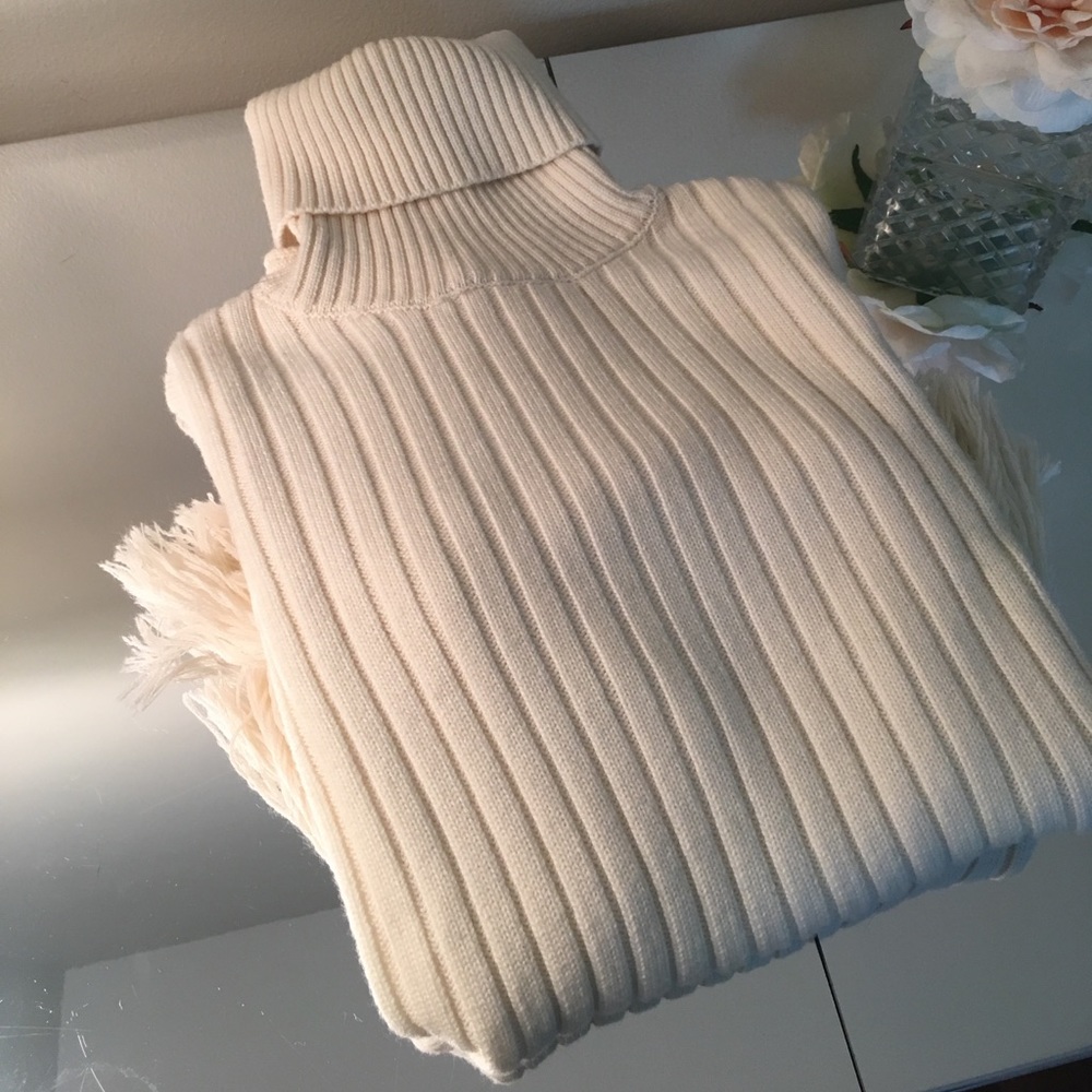 NWOT Jonathan Simkhai Studded Fringe Turtleneck - Picture 4 of 7