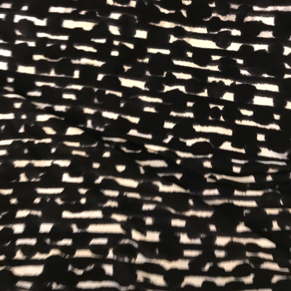 NWT Chaus Black and white blouse - Picture 3 of 3