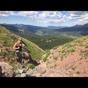 Meet your Posher, Chloe