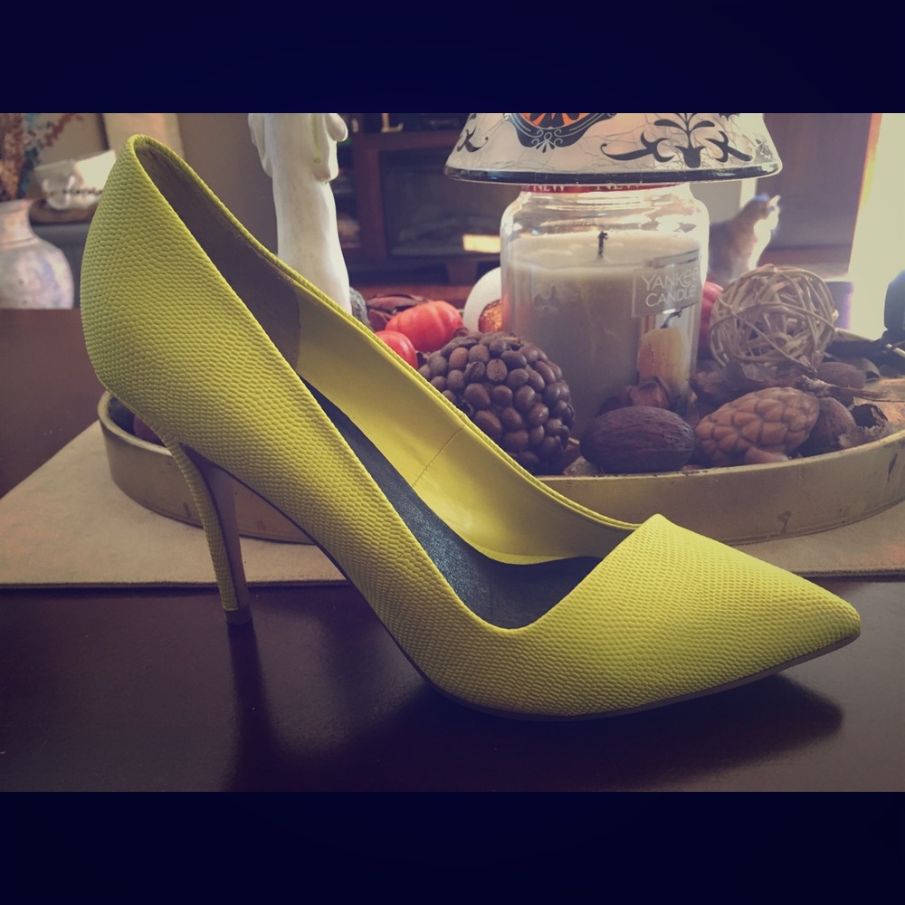 Lime green Aldo pumps - size 7.5