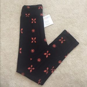 NWT Black/Coral Lularoe Leggings OS