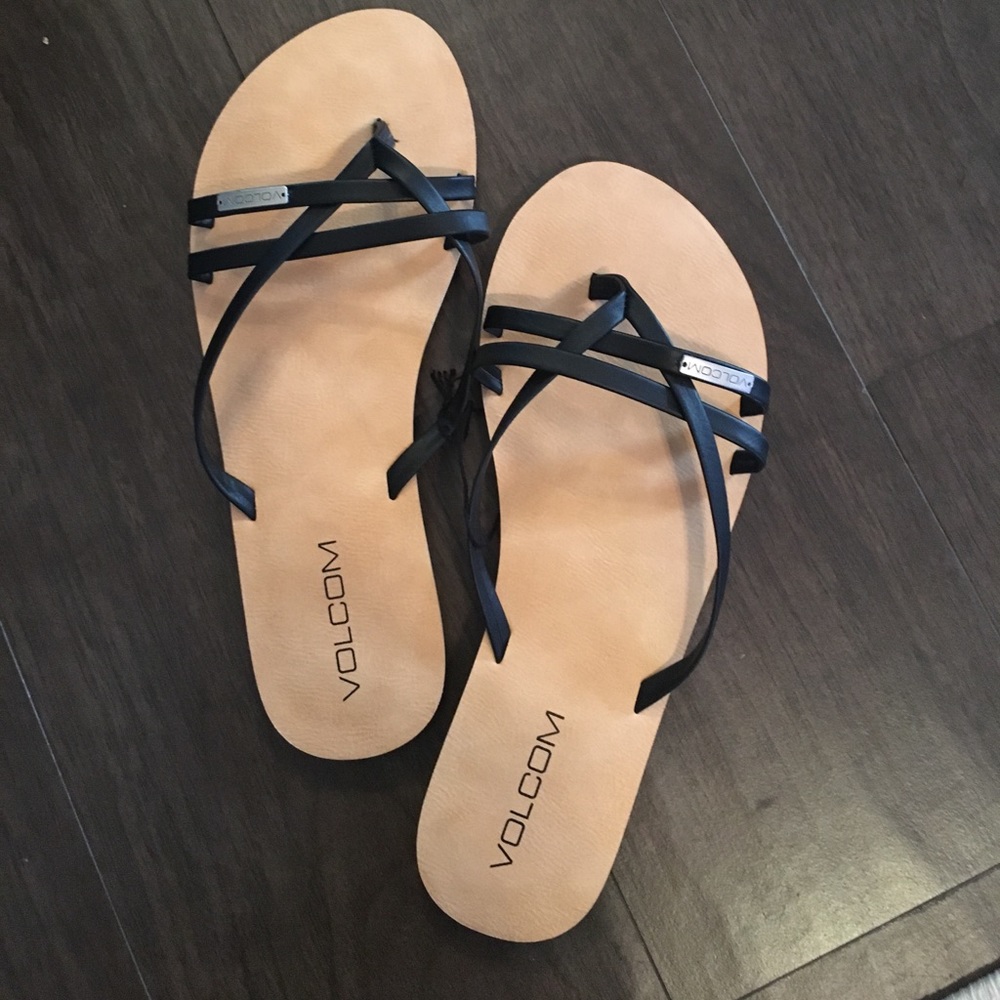 BRAND NEW Tilly’s Sandals