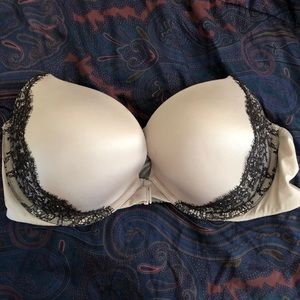 Victoria’s Secret Very Sexy 38D Bra