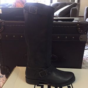 Frye Veronica boot